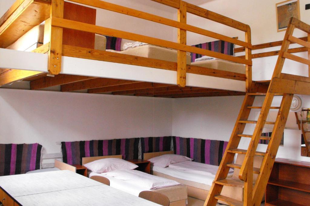 Season Hostel 2 Budapest Phòng bức ảnh